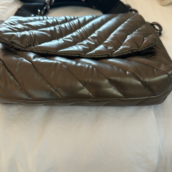 THINK ROLYN Limelight Handbag in Pearl Pyrite - Picture 8 of 9